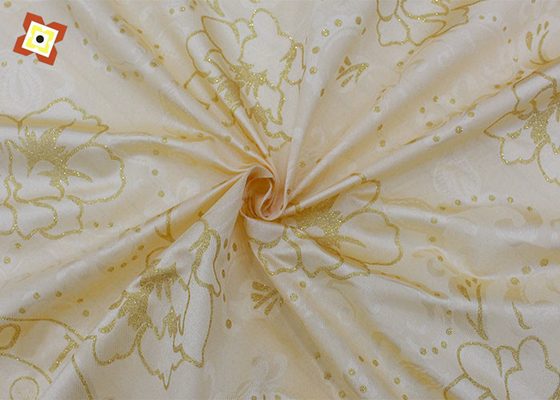 Woven 100 Polyester Mattress Quilting Fabric Warp Rajutan Pola Cetak Berlapis Emas