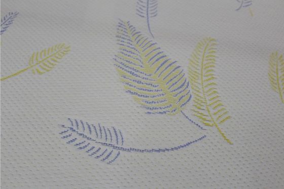 RoHS Anti Tear Polyester Jacquard Mattress Fabric Dengan Pola Daun