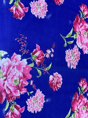 Bukti Debu Kain Triko Poliester Biru 100g / M2 Dengan Pencetakan Peony Merah