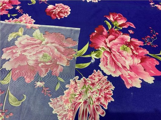 Bukti Debu Kain Triko Poliester Biru 100g / M2 Dengan Pencetakan Peony Merah