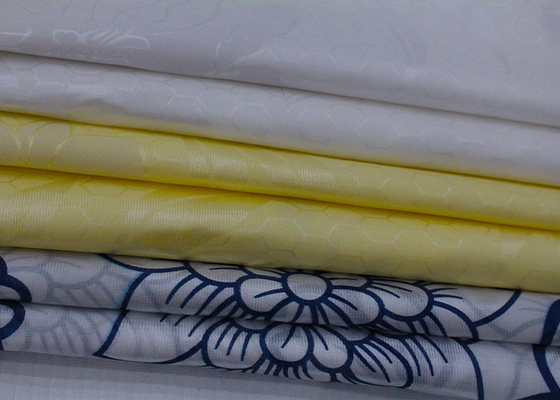 Grosir pola bunga dasar putih Mencetak kain tricot polyester pongee untuk pelindung kasur
