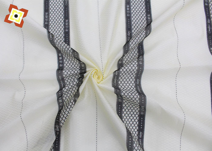 Polyester Pengji Mattress Protector Fabric Warna Dicetak Rajutan Warp